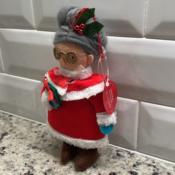 Mrs. Clause Tree Ornament NWT - Picture 3 of 6